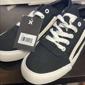 Hurley Black and White Sneakers Classic Design